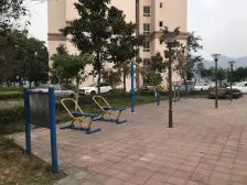 融创大社区 近轻轨公交2房 出行购物便利