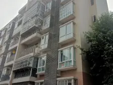 轻轨旁,精装两房,业主急售,配套成熟,出门即公交