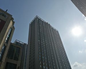 5号线双地铁口,雨花区政府旁周正2房,一线河景房