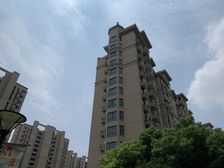 楼栋位置好,不靠高架,房东诚意出售。