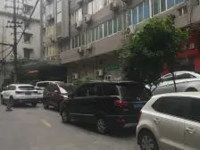 洪崖洞旁,电梯房,采光好 户型方正