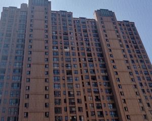 世纪万象广场 南北通透,采光好 装修好,环镜优美 视野好,诚心出售