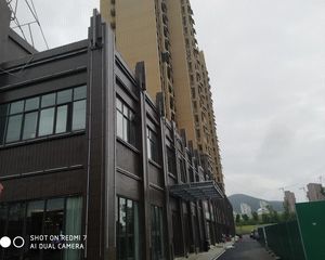 诚心卖满2年三室户型拎包入住