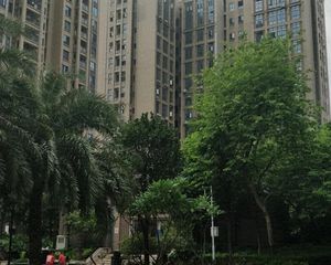鼎峰花漫里3室1厅南