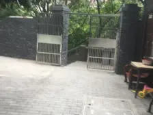 上清寺嘉陵桥东村 正规两室 近人小楼下就是公交站