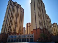 龙海家园 中间楼层 采光好 视野好 方便看房