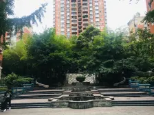 黄泥磅低密洋房 一梯两户电梯入户 顶跃带露台屋顶花园