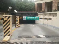 香溢花城三期 南北通透,采光好 装修好,环镜优美 视野好,诚心出售