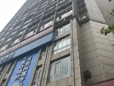 大坪 爱华龙都一房40万