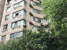 此房屋满五年围一,两房朝南,全明户型,交通便捷