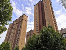 双地铁口 楼下胖东来永辉市 满五年 毛坯双气