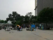 优选:帝湖双气/精装大标间,初中73/后河芦地铁口