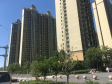 两梯三户,朝南三房,小区中间位置,恒大绿洲四期,人车分离。