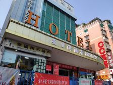 北京路贵医公交一个站小高层电梯三房间间采光停车方便
