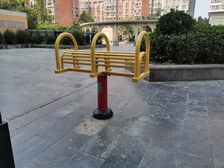 龙泉花园两室,低楼层,配套齐全,可拎包入住
