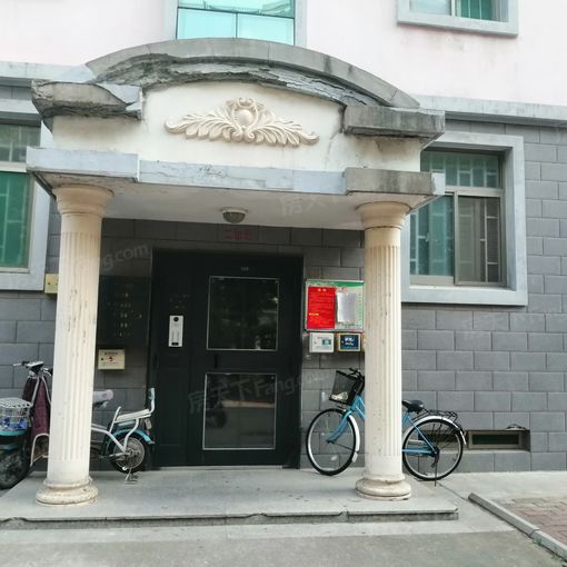 翰林新城2室2厅1卫南北朝向1500.00元/月出租