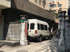 南京东路步行街旁,多层带电梯,总价低,租赁稳定好租