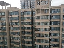 平宝港湾电梯房三室两卫精装证暖可贷款
