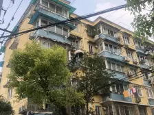 精装两房一厅,有阁楼,采光真的好!