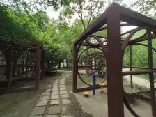 近地铁 电梯房,中间楼层,新上房源