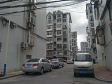 北星花园+中层打头房+精装修+随时可看+免费停车