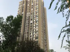 江北嘴 精装修四房 户型方正 采光充足 业主诚售