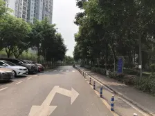 刚需装修2房,双轻轨小区,配套好,出行方便