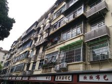 沿江东路格局方正好用。使用率高