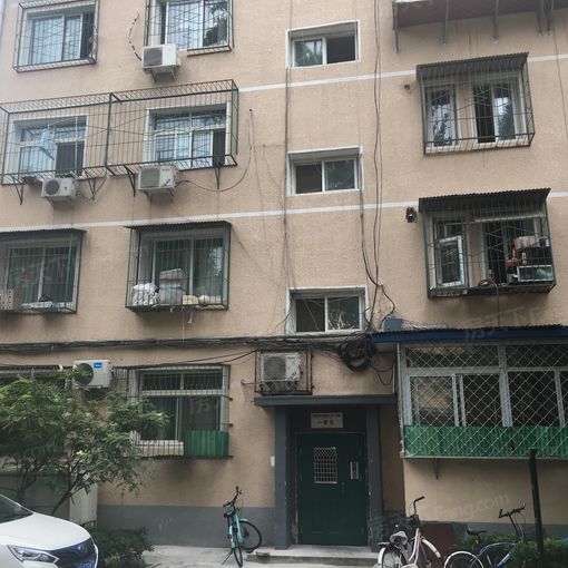 团结湖中路南三条3室1厅1卫南北朝向7560.00元/月出租