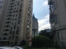 主卧朝南,采光充足,房型正气,繁华地段
