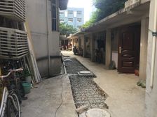 明珠A校旁,电梯小高层,全明户型,地铁口约300米