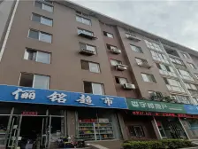 南北通透两室 大落地窗 装修材料好 没咋住保持好