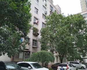 陇海西路地铁口两室双气总价低首付少停车方便