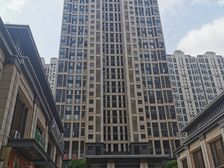 在小区较好的位置,安静楼层好,自住装修,价格美丽
