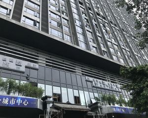 富力史丹尼国际公寓2室1厅西南