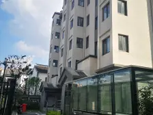 陆洪小镇,小套毛坯,采光好,生活配套齐全,诚心出售