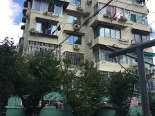 通河一村大面积总价低单价低的一房一楼带天井