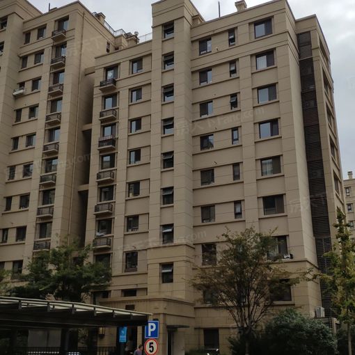 中海临安府2室1厅1卫南北朝向2700.00元/月出租