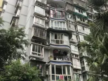 龙乡苑+六公里轻轨旁+2015年的房子