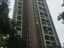 太阳城3期,业主安心出售。只需自己添置床桌子沙发。