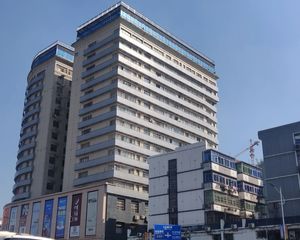 龙腾商住大厦3室2厅北