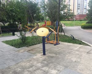 蓝润V客东区4室2厅西南