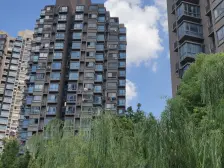 刘行站旁中高楼层2房,采光好视野好