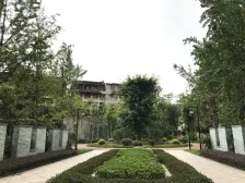 小区环境优美,房子户型方正,采光好。