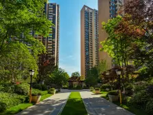 带有大阳台的大四房,毛坯房,自己喜欢的风格来装修