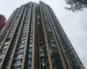蓝润V客东区3室1厅东南