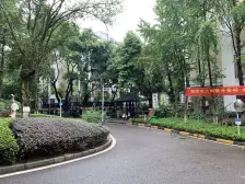 正规四房 采光好 简装 出行方便