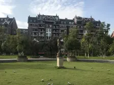 三轻轨近高铁,纯洋房小区精装修顶跃,使用面积大