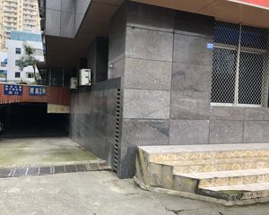 棕港公寓7室2厅东南
