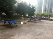 东站旁,总价低,户型方正两房,有车库